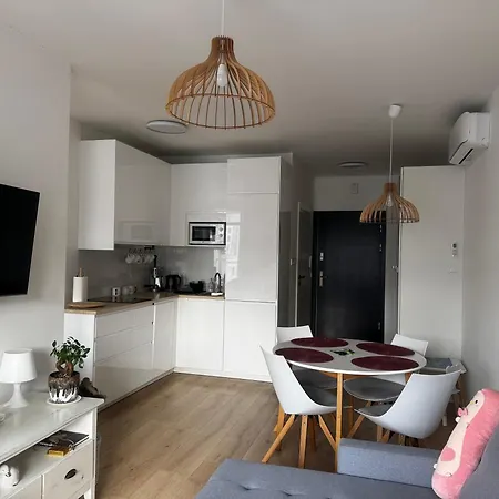 Pod Debowcem 44 Rowerek アパート ビエルスコ・ビアバ